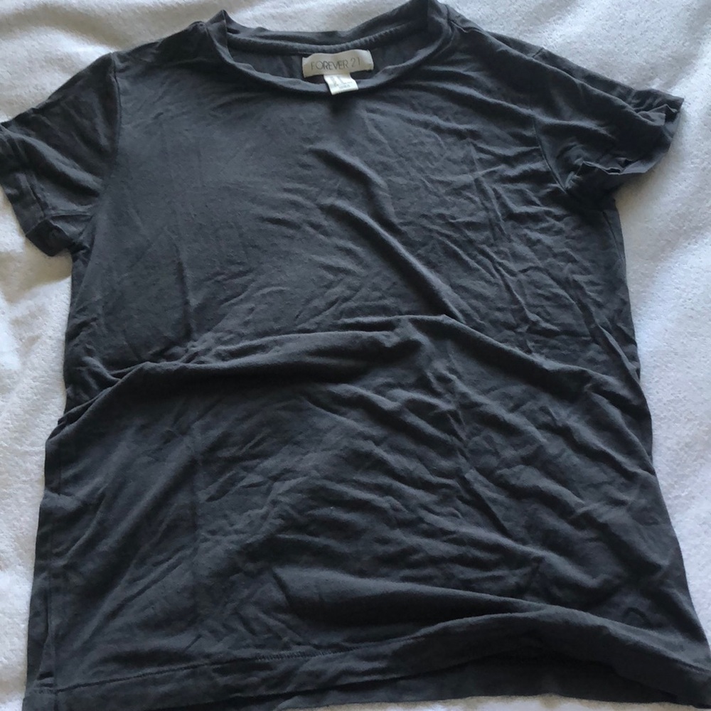 Gray t shirt